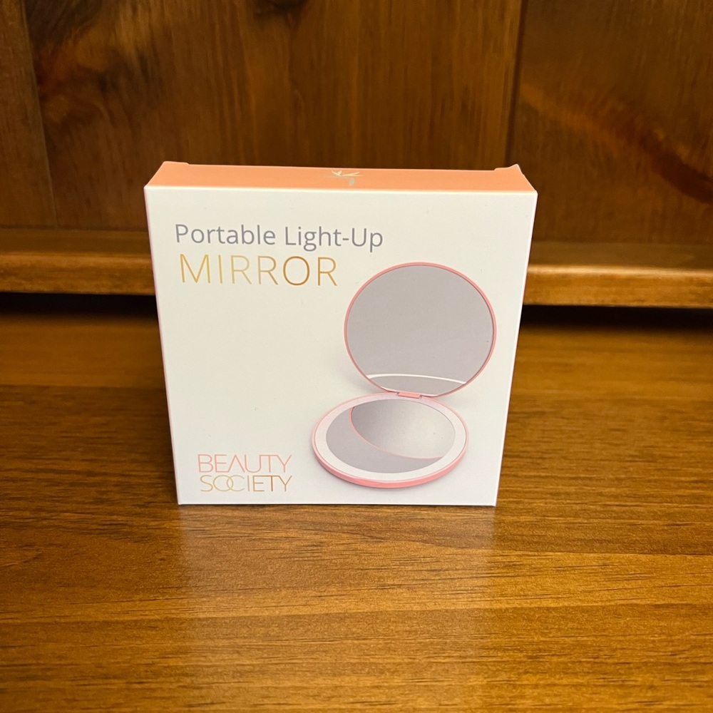 Beauty society light up mirror